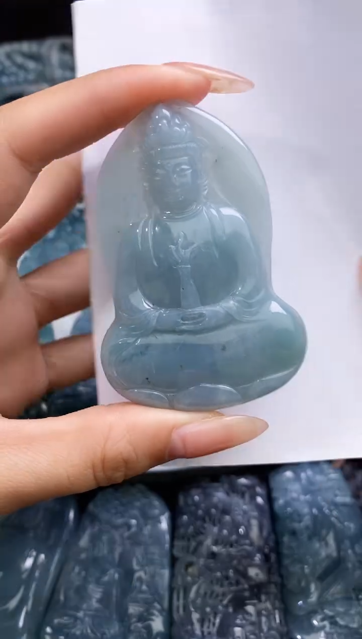 【闪购商品】翡翠颈饰未镶嵌          