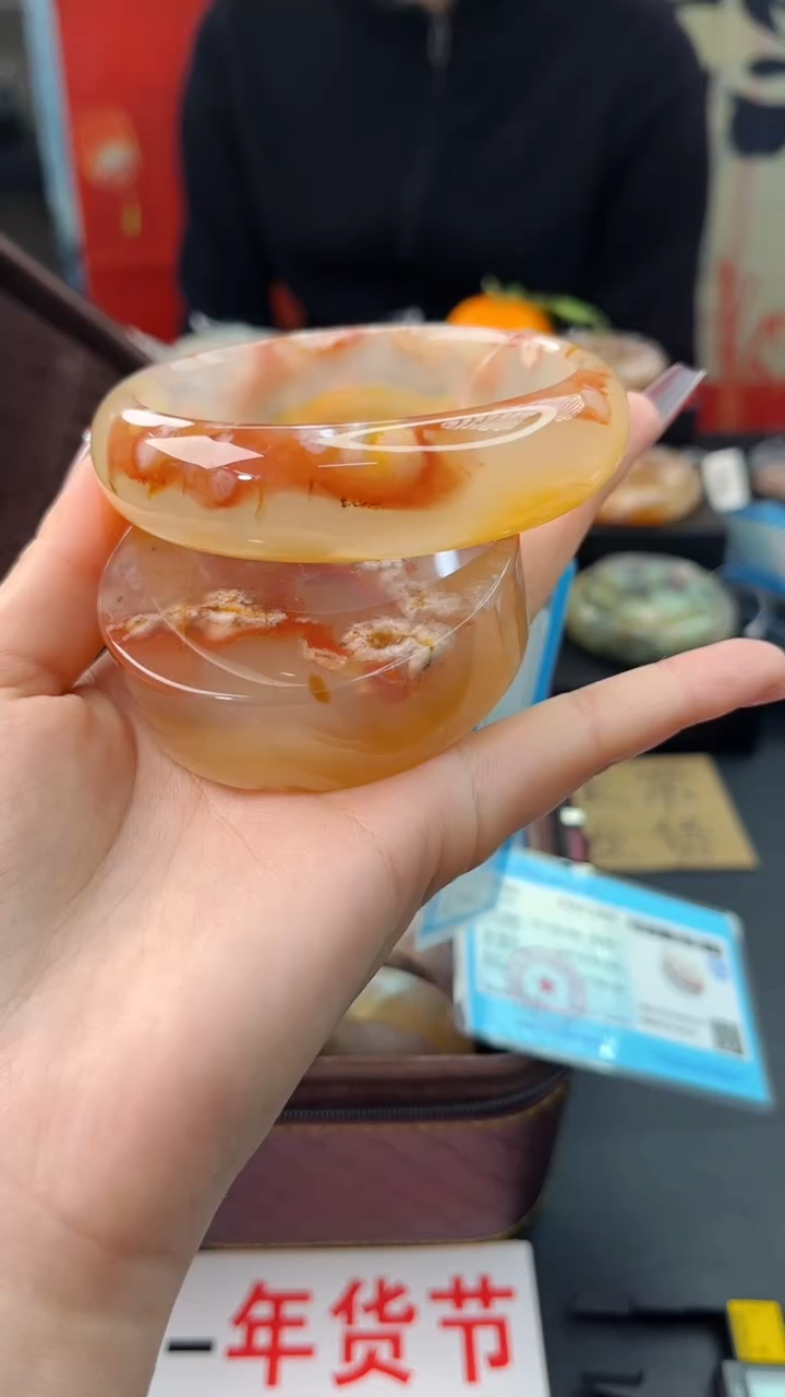 【闪购商品】石英质玉手镯未镶嵌赠送镯心（63圈口）