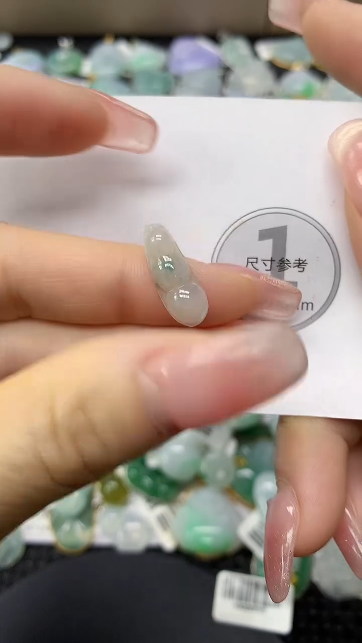 颈饰未镶嵌翡翠11111111111