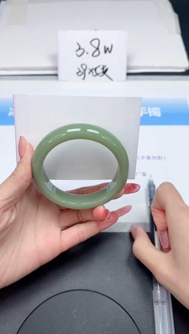 【闪购商品】石英质玉手镯未镶嵌323-56.3