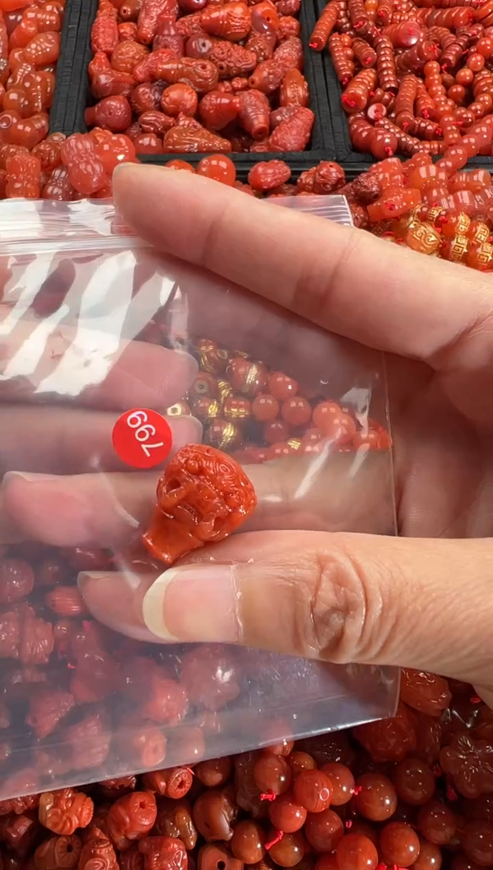 【闪购商品】南红玛瑙颈饰未镶嵌1