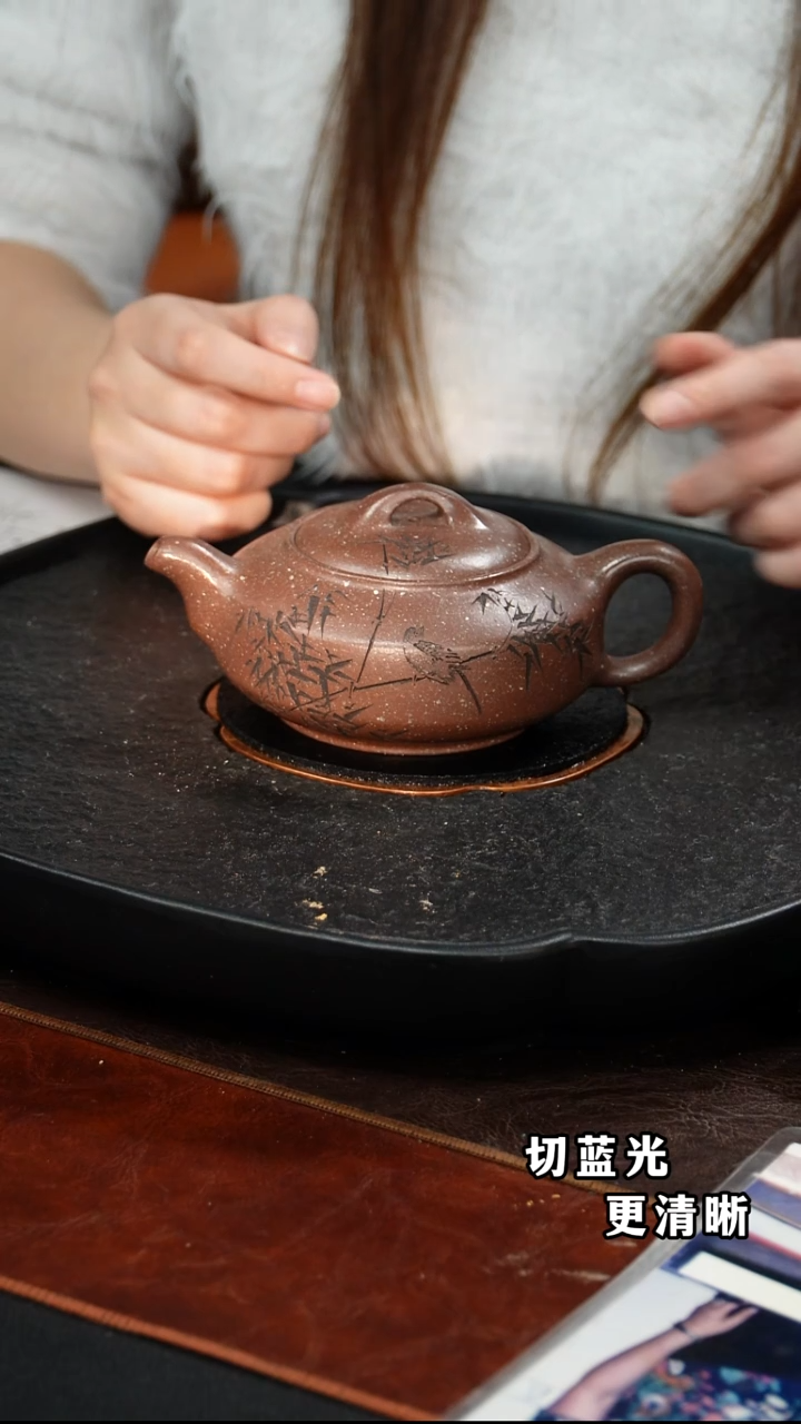 茶壶紫砂张杏娟 汉君44 云母紫泥 320毫升 少云刻