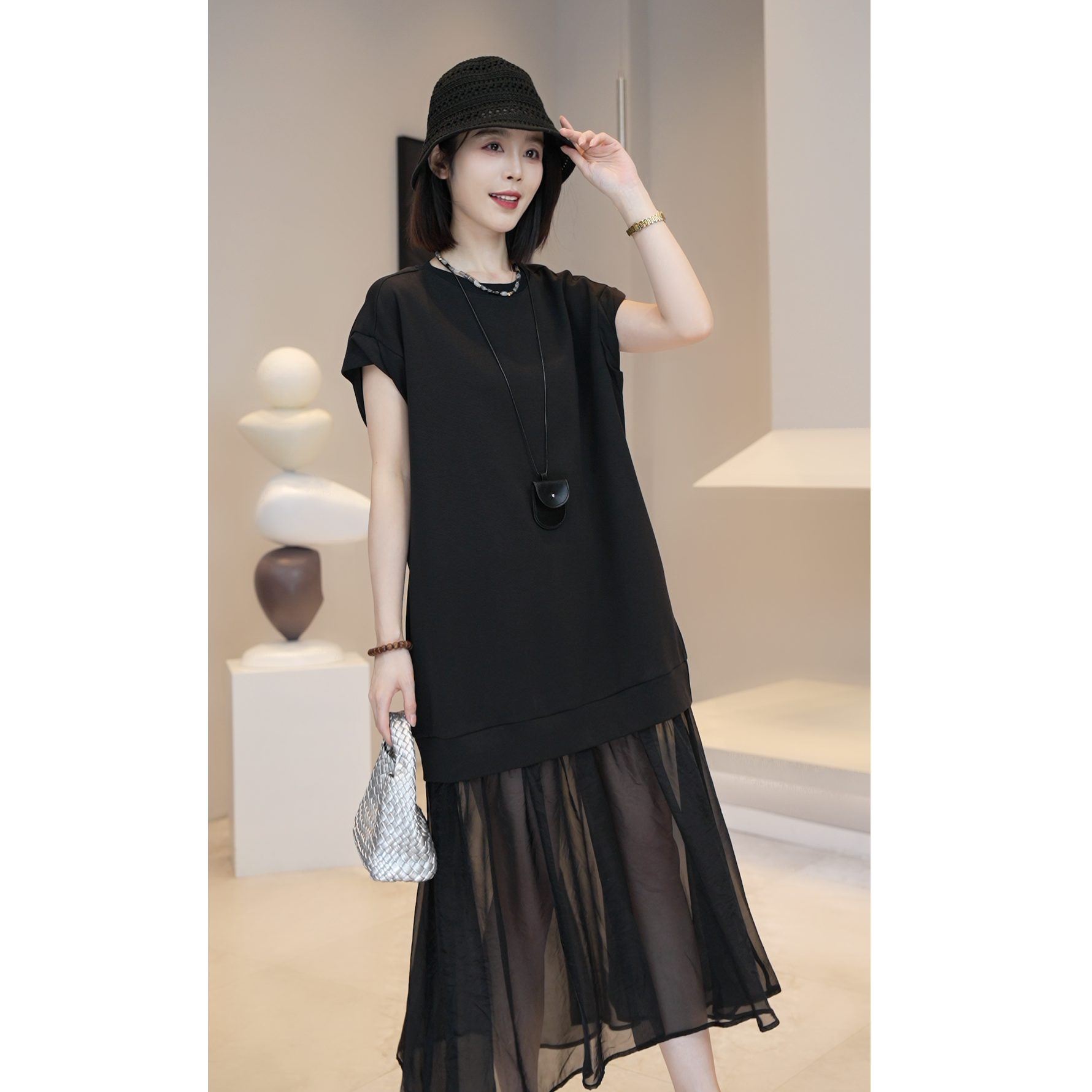 清货价【薇薇绮】设计感圆领短袖宽松拼接网纱假两件连衣裙D429