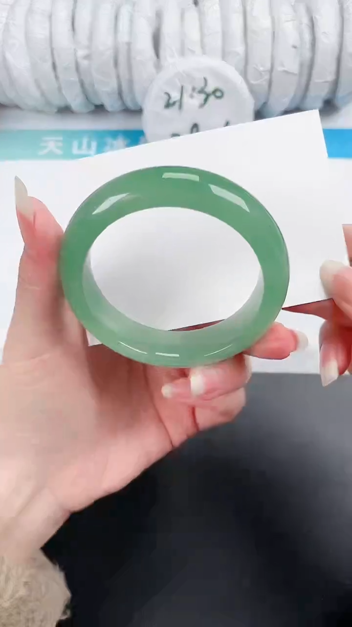 【闪购商品】石英质玉手镯未镶嵌207-54