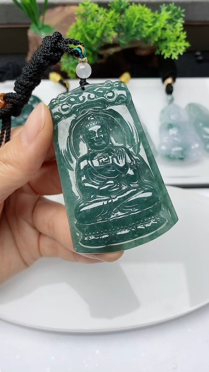 【闪购商品】翡翠颈饰未镶嵌