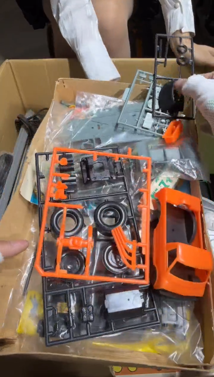 8新热**众 994   中古商品，瑕疵品，不保好坏。