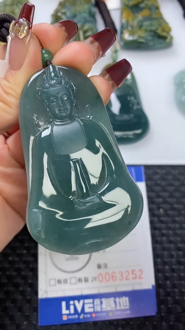 【闪购商品】翡翠颈饰未镶嵌1111111111111111