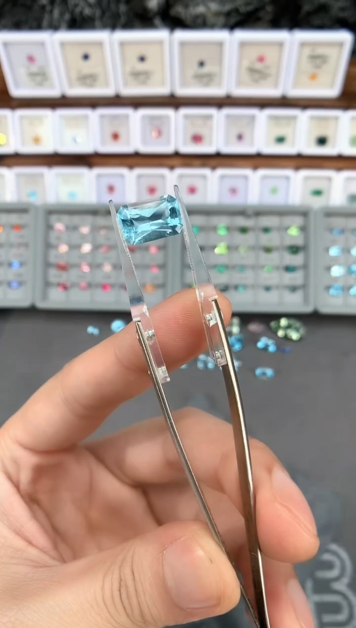 【闪购商品】定制海蓝宝石裸石未镶嵌4.55ct