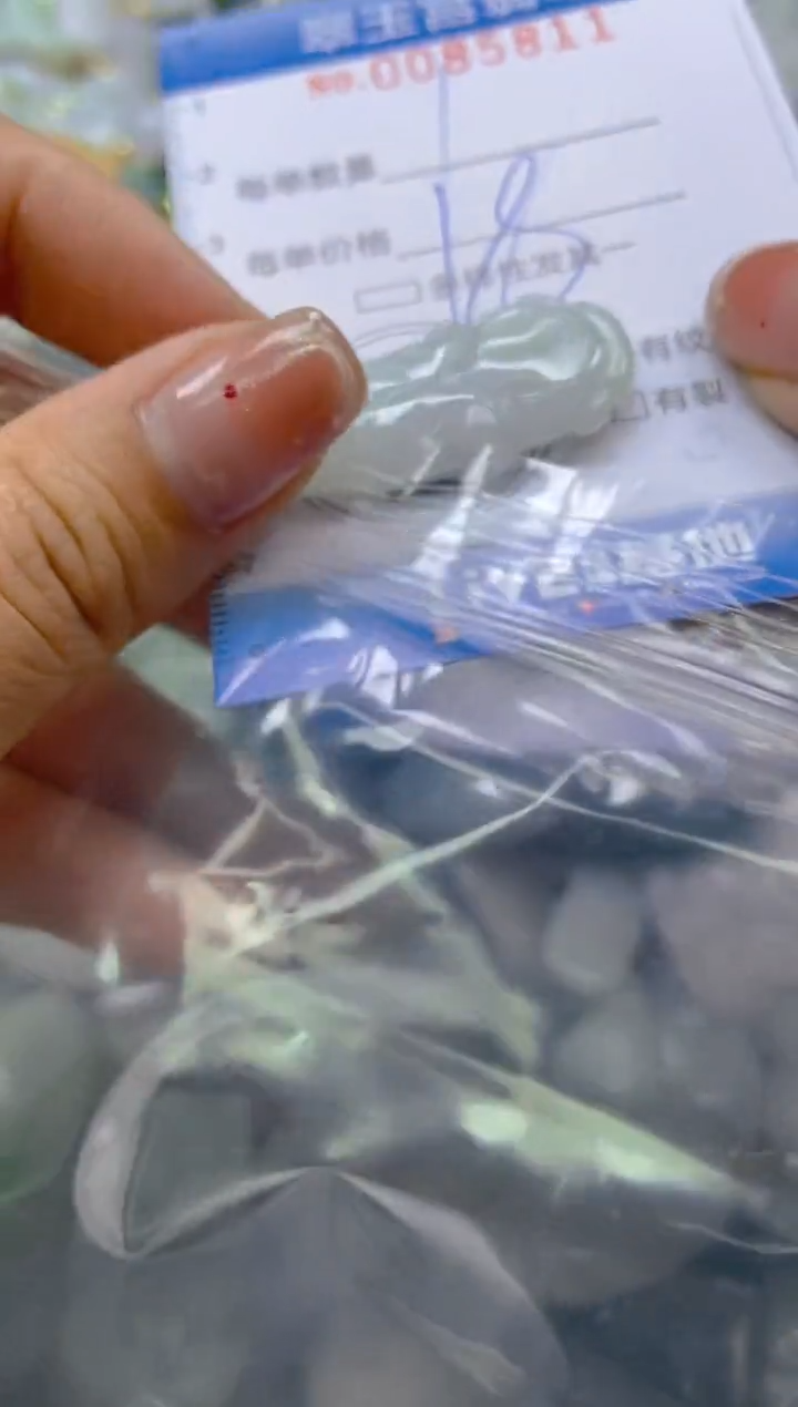 【闪购商品】翡翠颈饰未镶嵌闪购0085811