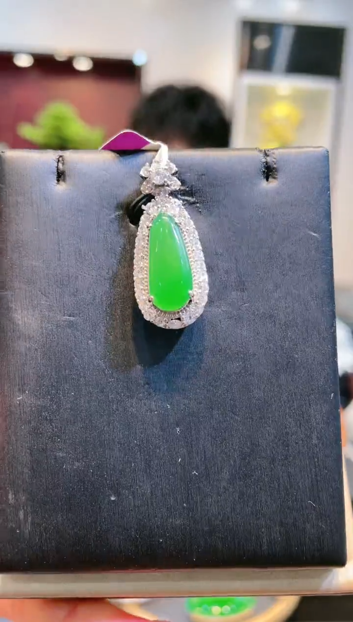 【闪购商品】翡翠颈饰未镶嵌A9天然A货翡翠吊坠（不含链）