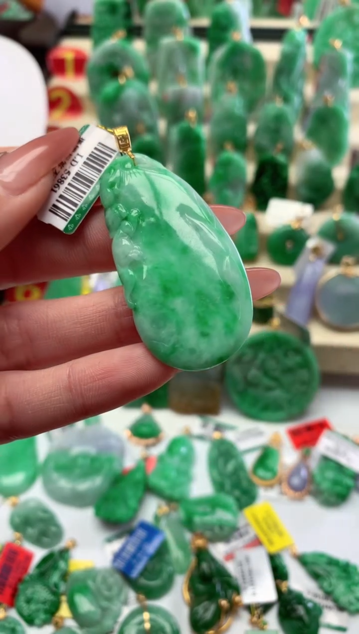 【闪购商品】翡翠颈饰18K金镶嵌挂件