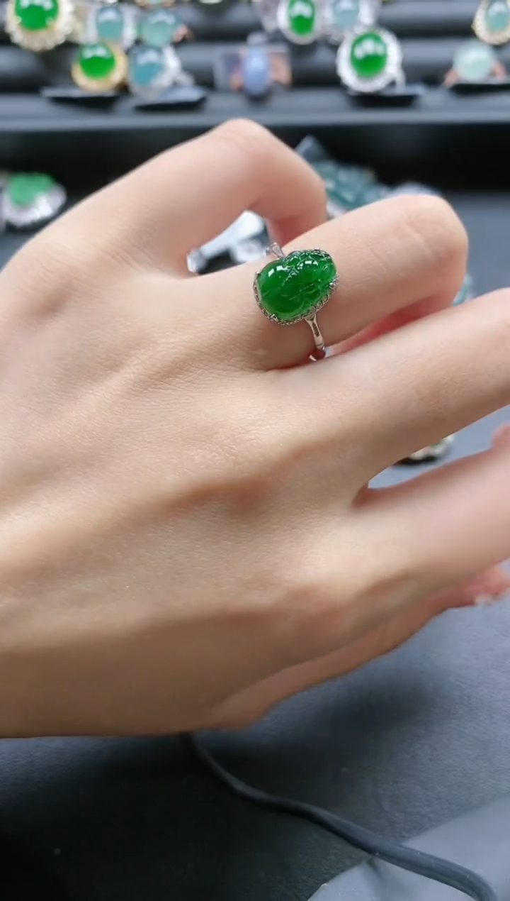【闪购商品】翡翠戒指银S925镶嵌51511