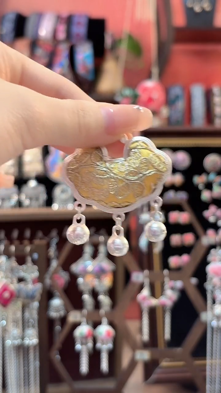 织绣 云织谣民族风精美饰品   188