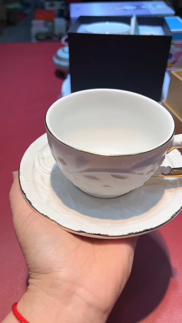 【闪购商品】瓷片锅碗瓢盆一件不剩