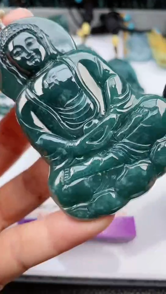 【闪购商品】翡翠颈饰未镶嵌