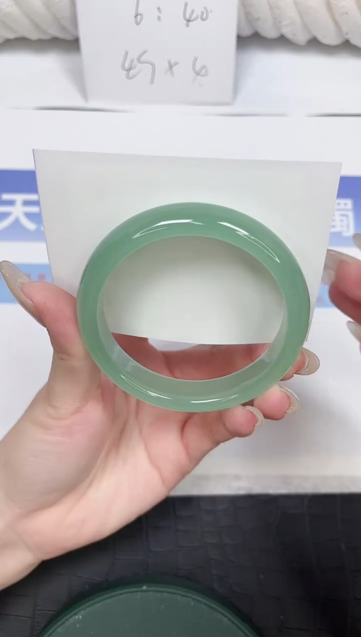 未镶嵌手镯石英质玉8-58