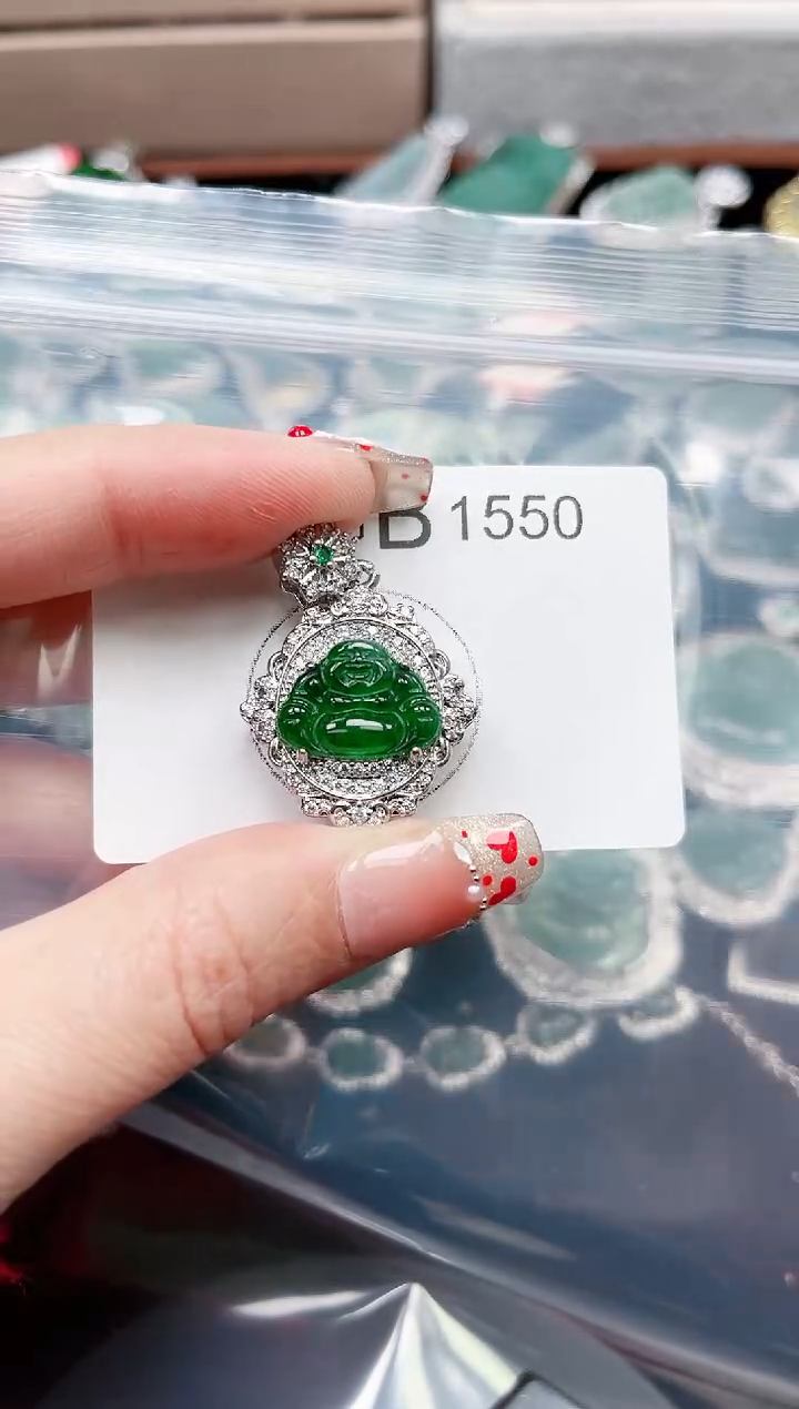 【闪购商品】翡翠颈饰未镶嵌1550赠皮绳