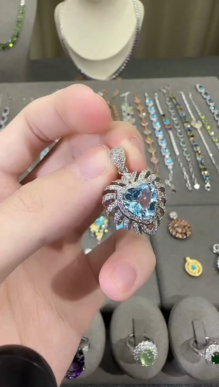 颈饰银S925镶嵌托帕石9mm海洋之心吊坠