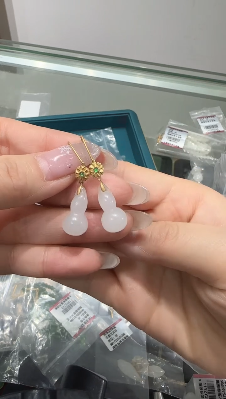 【闪购商品】和田玉耳环/多样性发18K金镶嵌R412