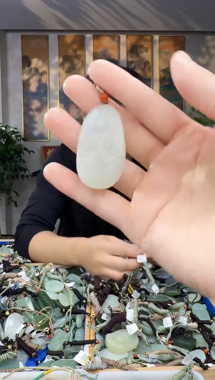 未镶嵌和田玉挂件拍一发一