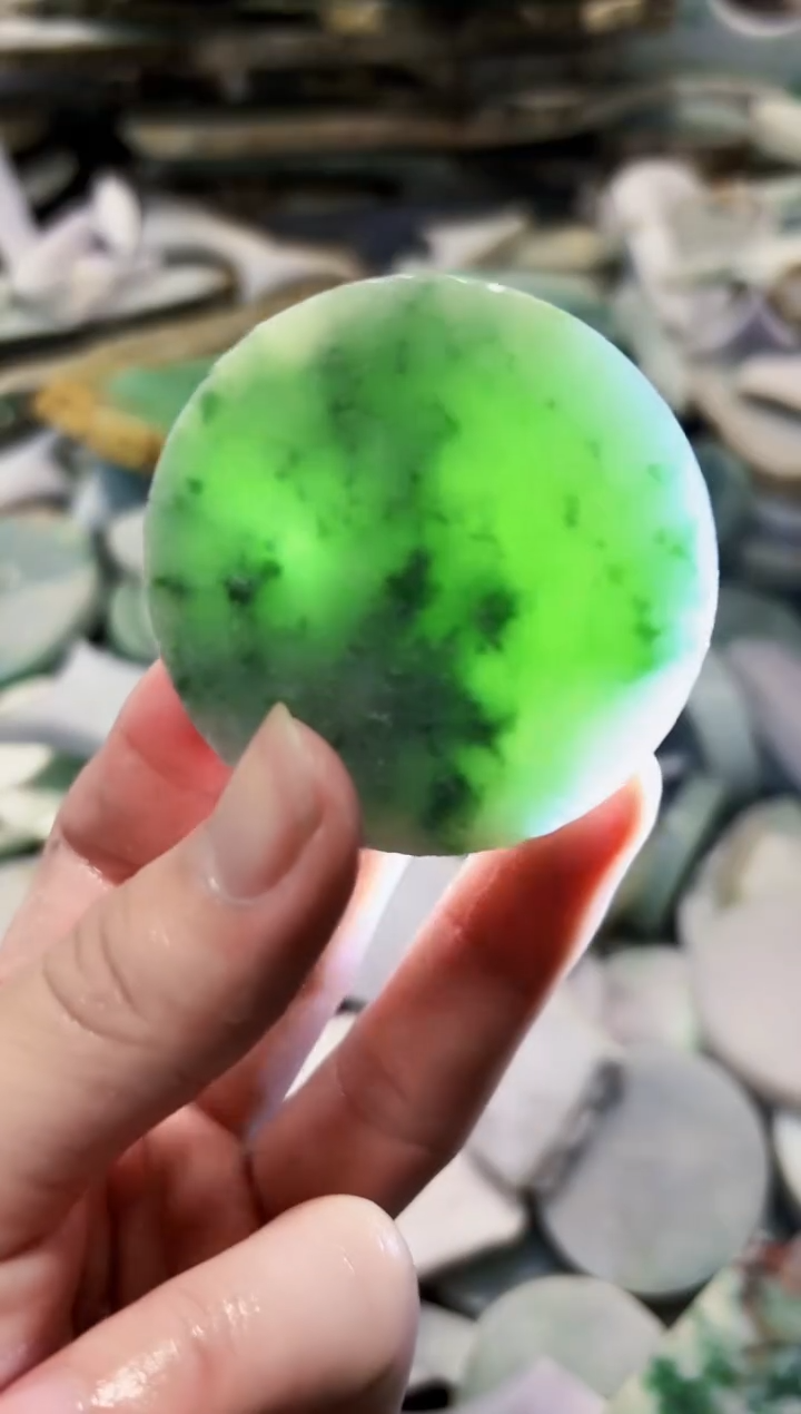 【闪购商品】翡翠颈饰未镶嵌A货白谭2030