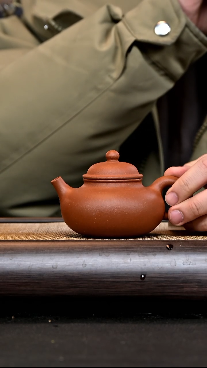 【闪购商品】紫砂茶壶HT15692 容天 红黄泥