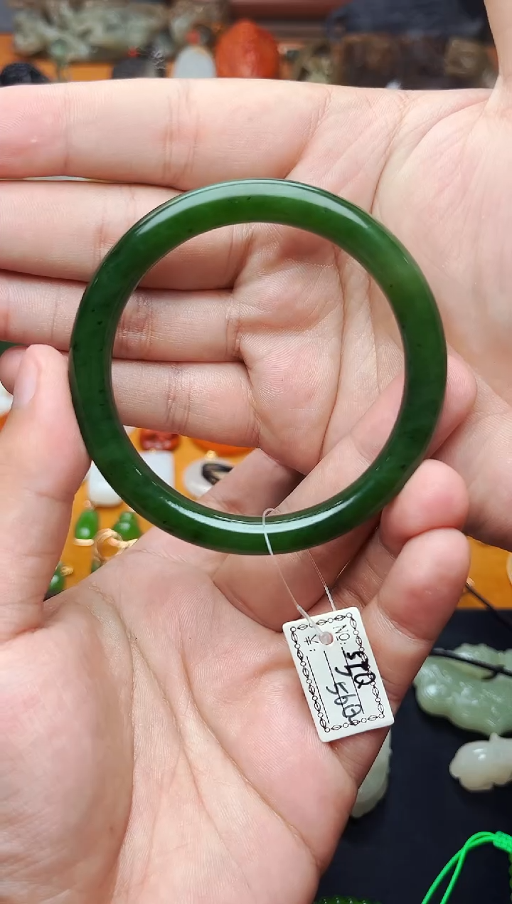 【闪购商品】和田玉手镯未镶嵌56.5圈口01