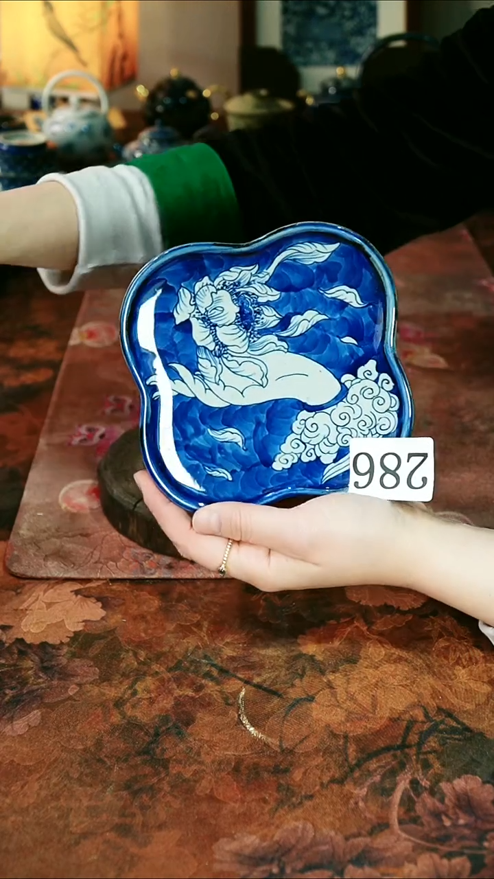 茶碗...........