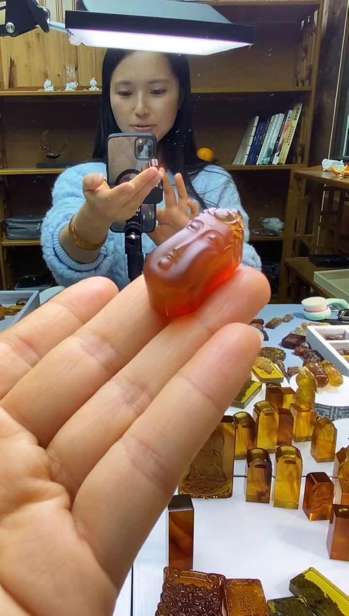 琥珀颈饰未镶嵌SN89-116（佛脸）