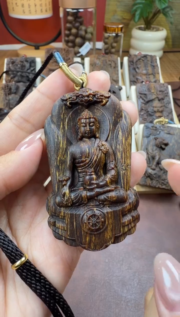 木木雕款芽庄  药师佛 7cm 送养香瓶