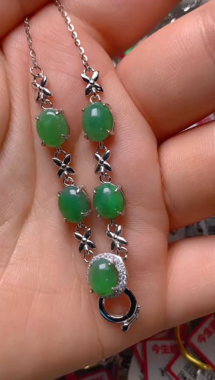 银S925镶嵌戒指翡翠百内无证书