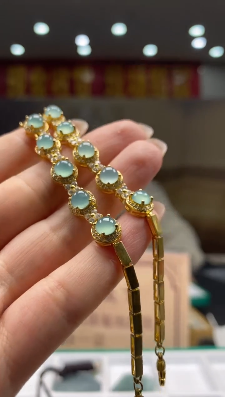 【闪购商品】翡翠手链未镶嵌多样性发货【只发一件】*q28