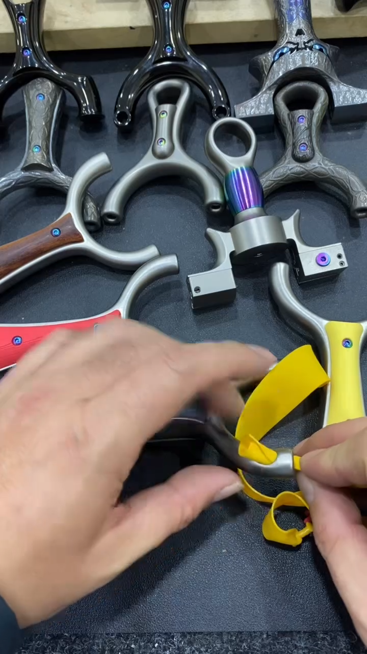 天***✈毒舌牛角孔道顶卡弹弓