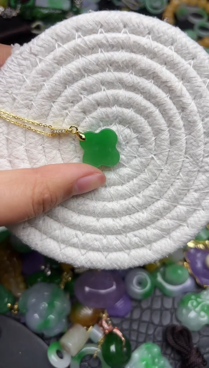 颈饰未镶嵌翡翠缅甸翡翠吊坠