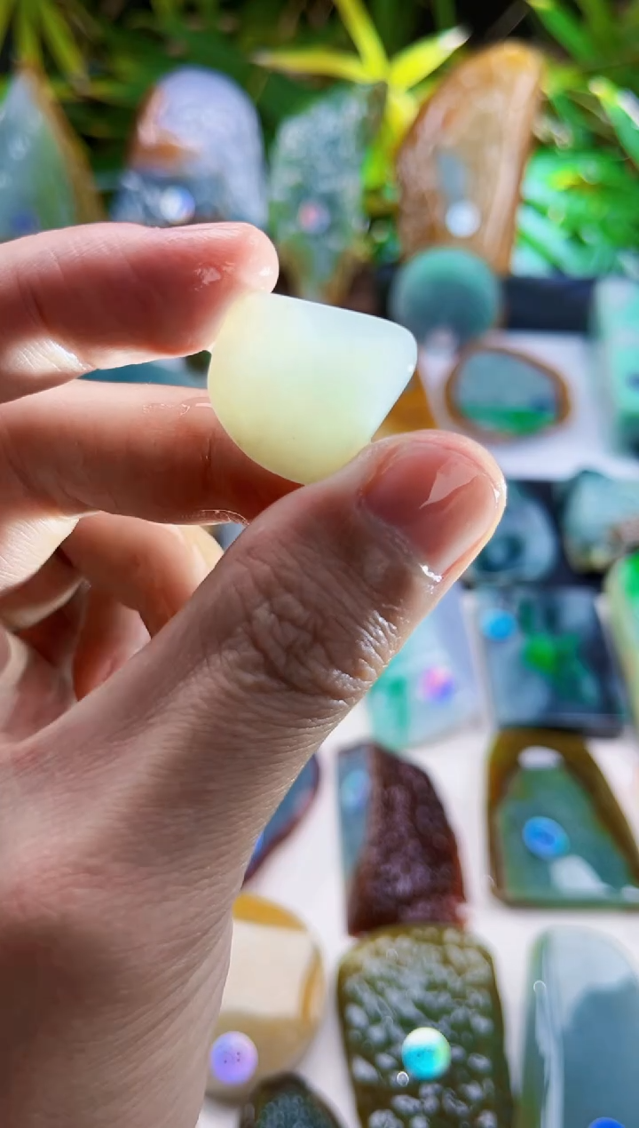 未镶嵌定制翡翠翡翠