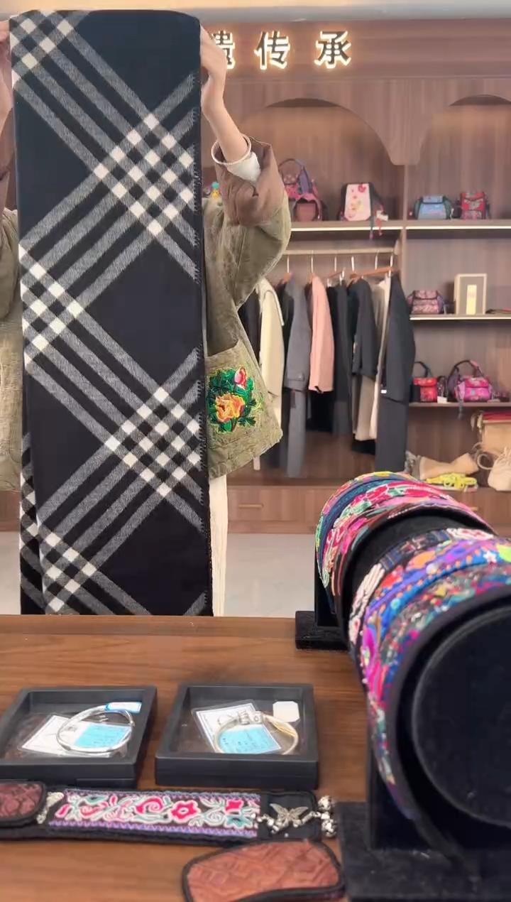 刺绣扶光苗绣传承L67