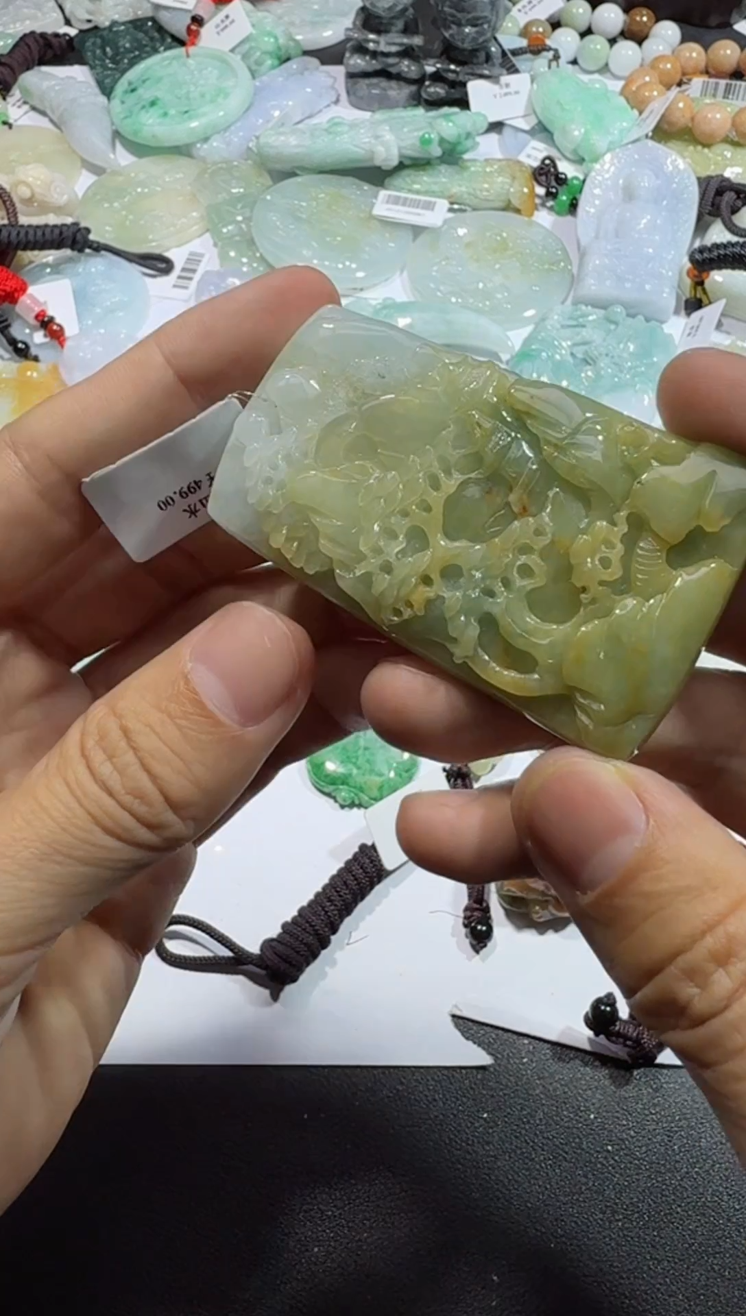 【闪购商品】翡翠颈饰未镶嵌00005381