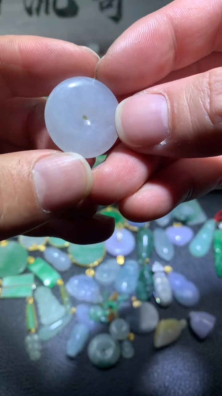 【闪购商品】翡翠颈饰未镶嵌052翡翠吊坠