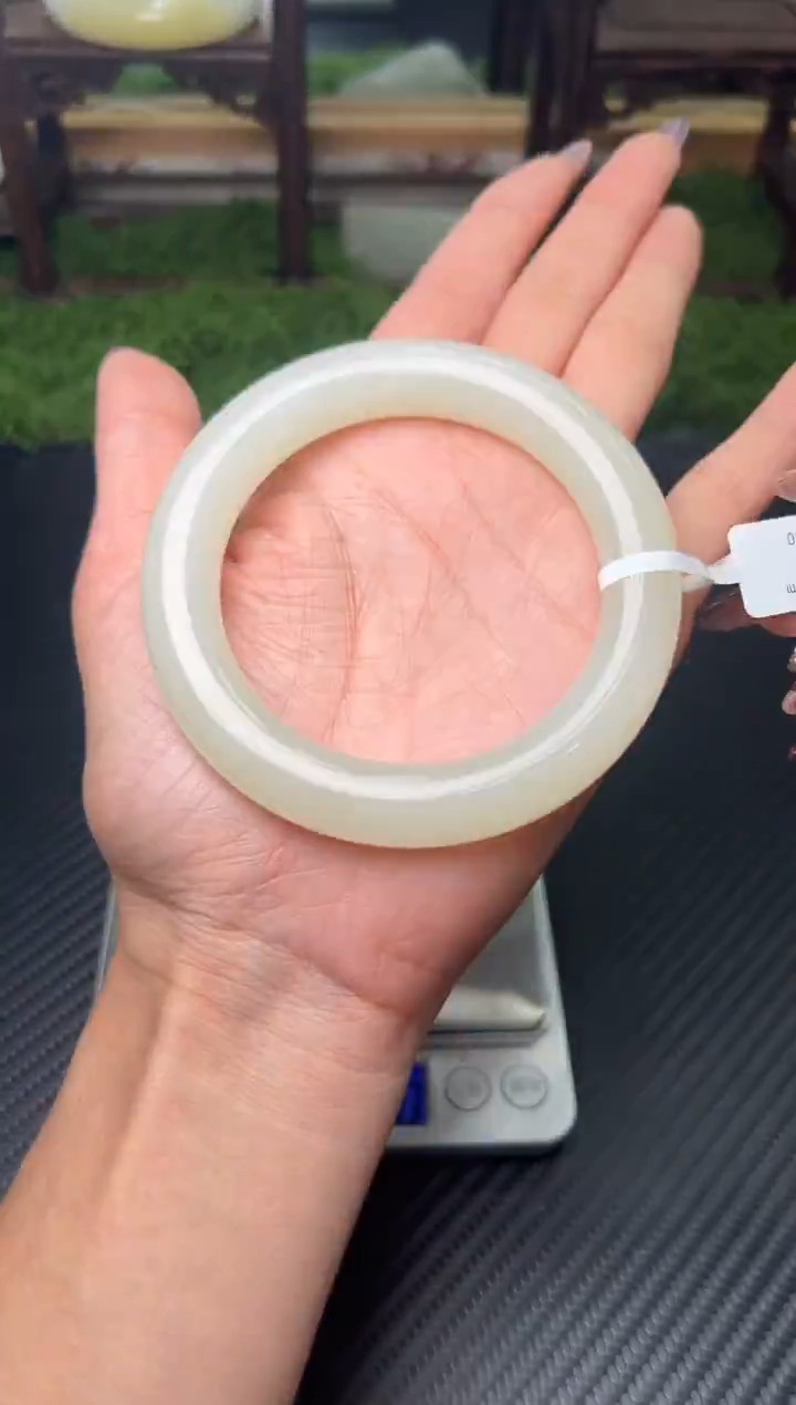 未镶嵌手镯和田玉黑山微色差58m