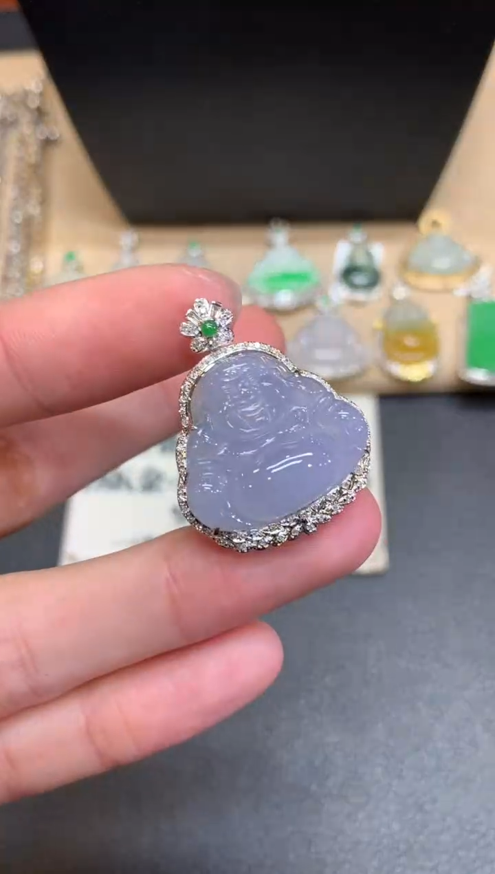 【闪购商品】翡翠颈饰18K金镶嵌佛公【无服务费】