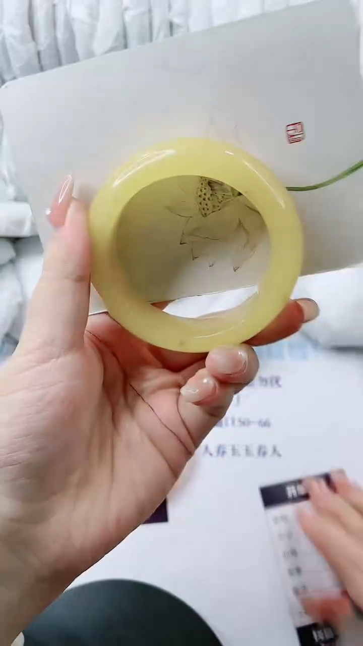 【闪购商品】石英质玉手镯未镶嵌多样性发货V8