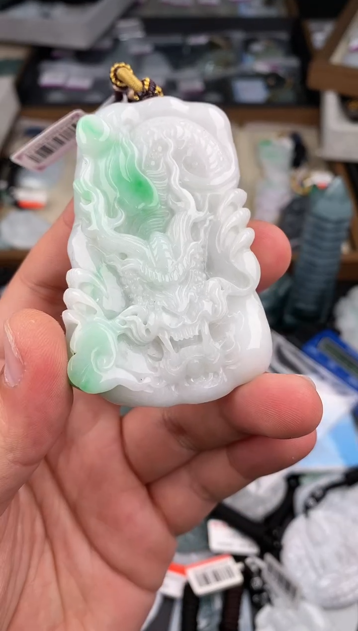 【闪购商品】翡翠颈饰未镶嵌   天然翡翠，一物一图