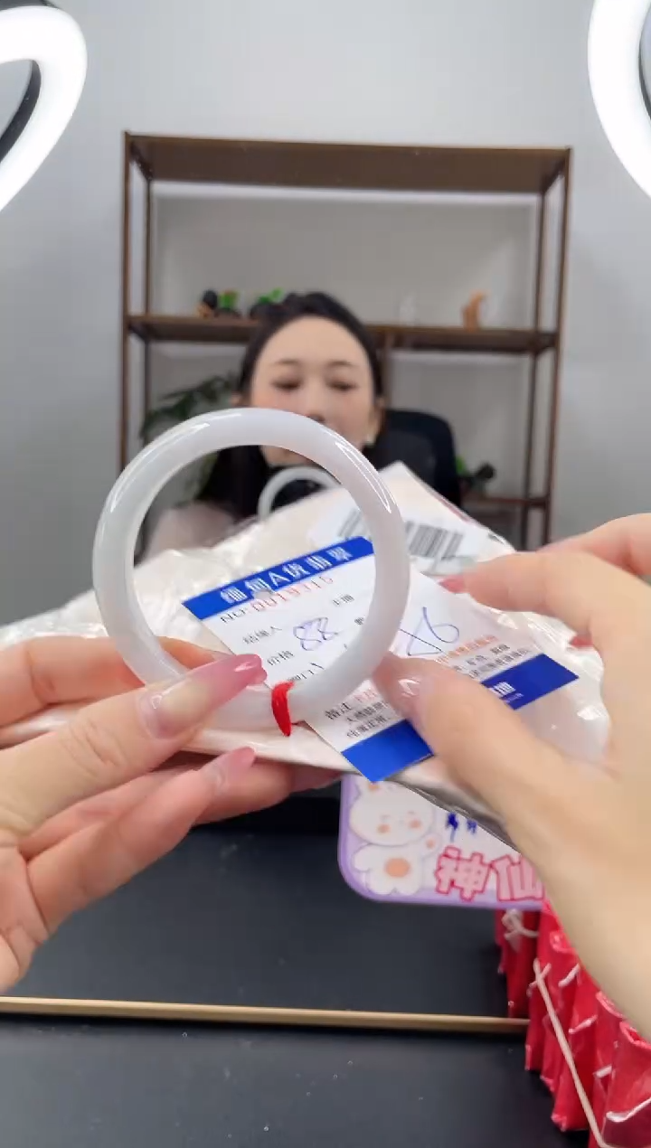 未镶嵌手镯翡翠88.00