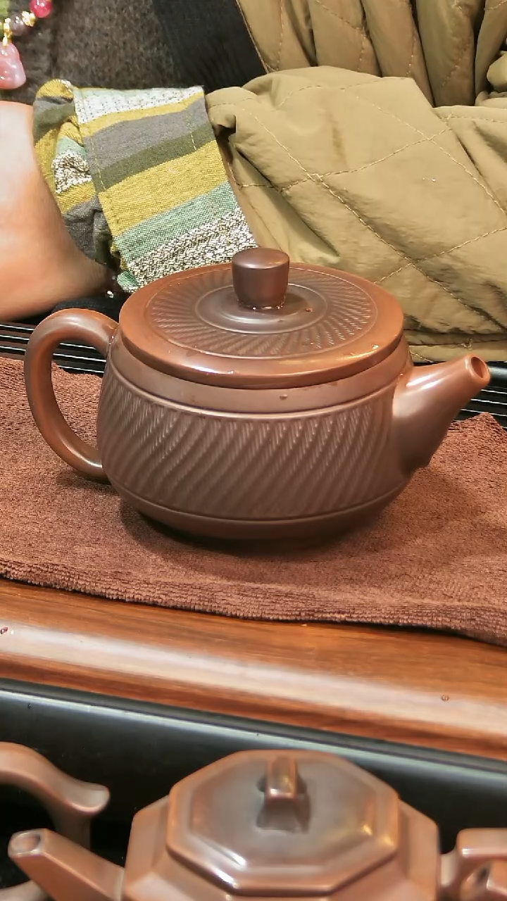 【闪购商品】壶紫陶跳刀凤鸣汉瓦壶300ml（微瑕）