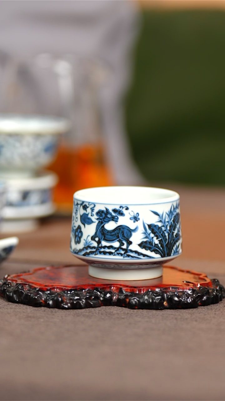 景德镇纯手工纯手绘 鹿灵芝单杯  容量100