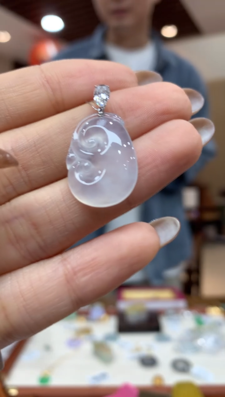 吊坠(不含链)18K金镶嵌翡翠如意