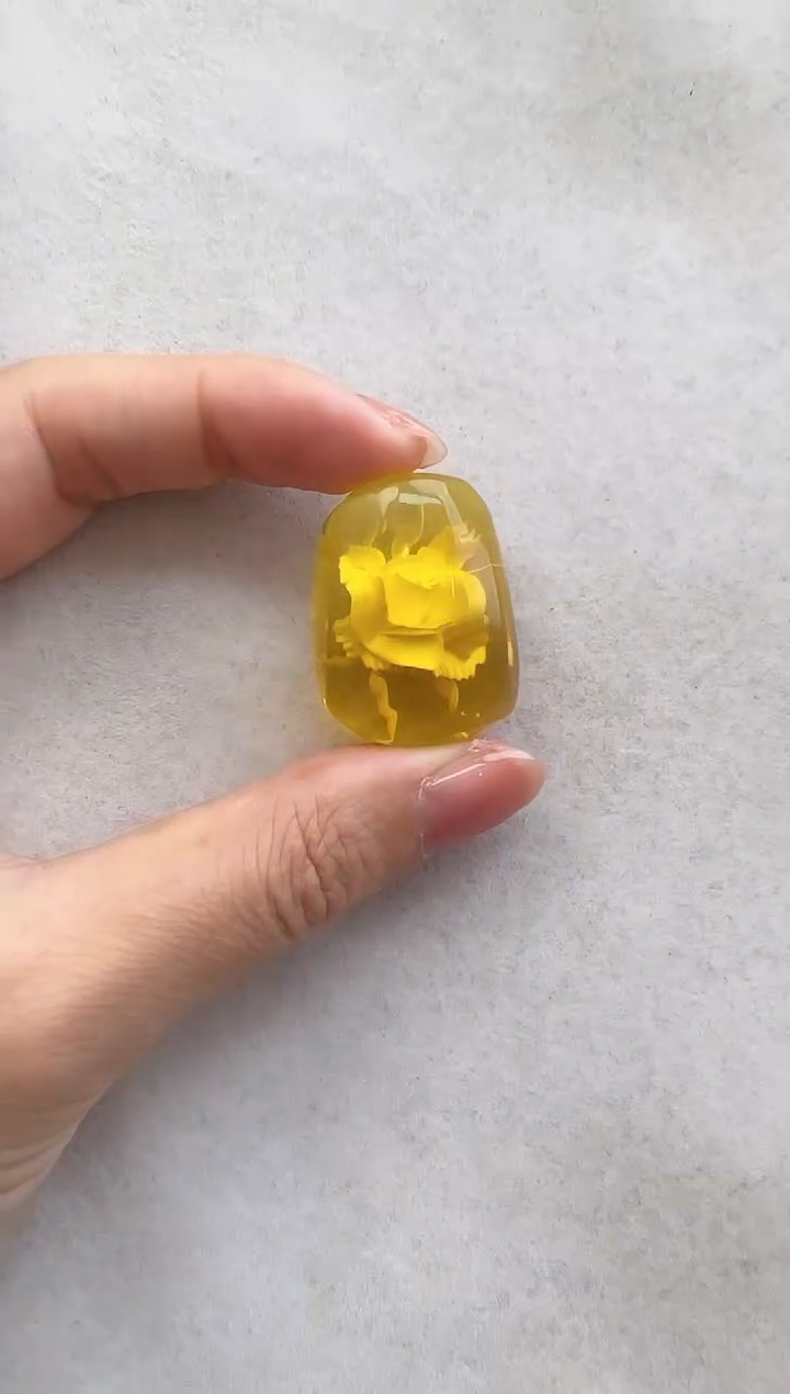 【闪购商品】琥珀裸石未镶嵌10203240-手机坠