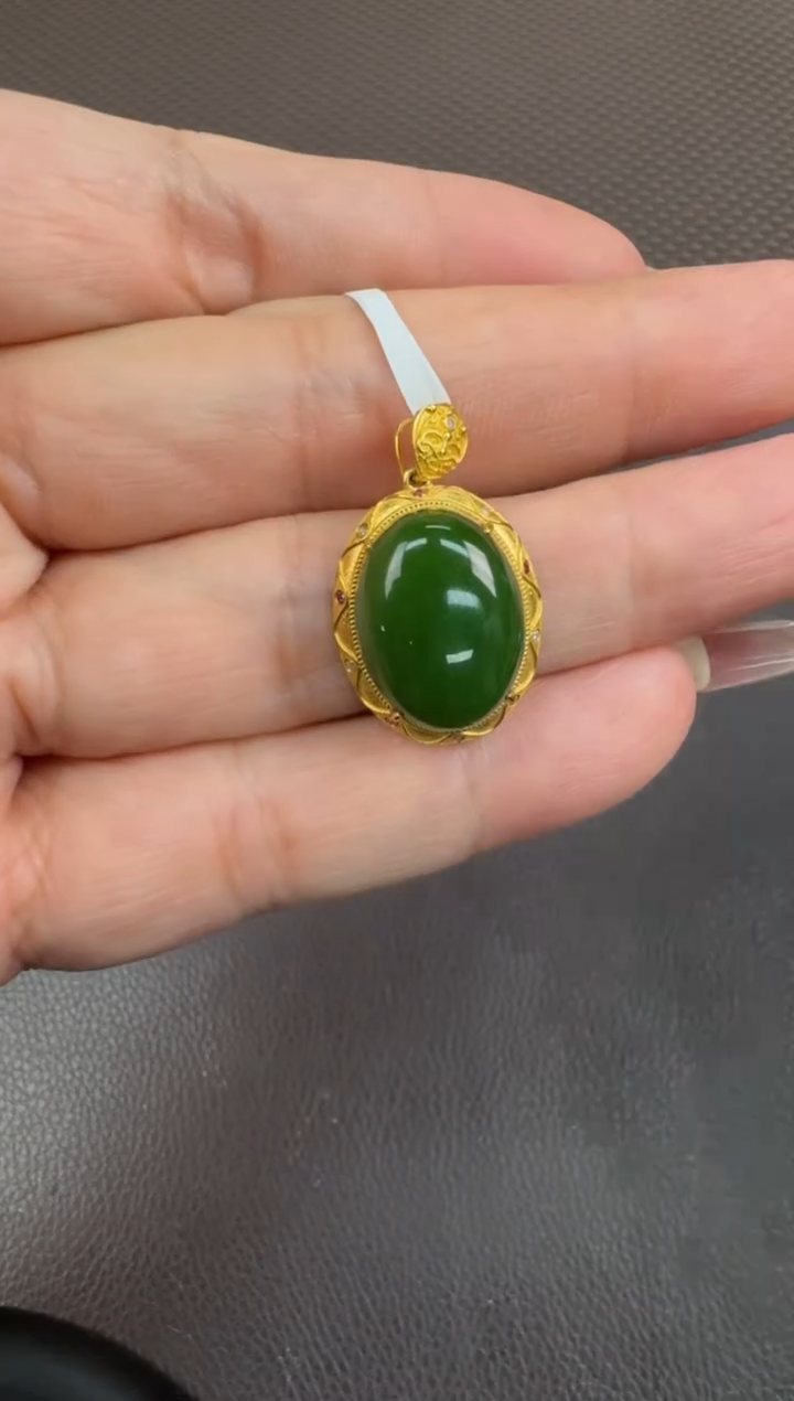 【闪购商品】和田玉挂件18K金镶嵌挂件