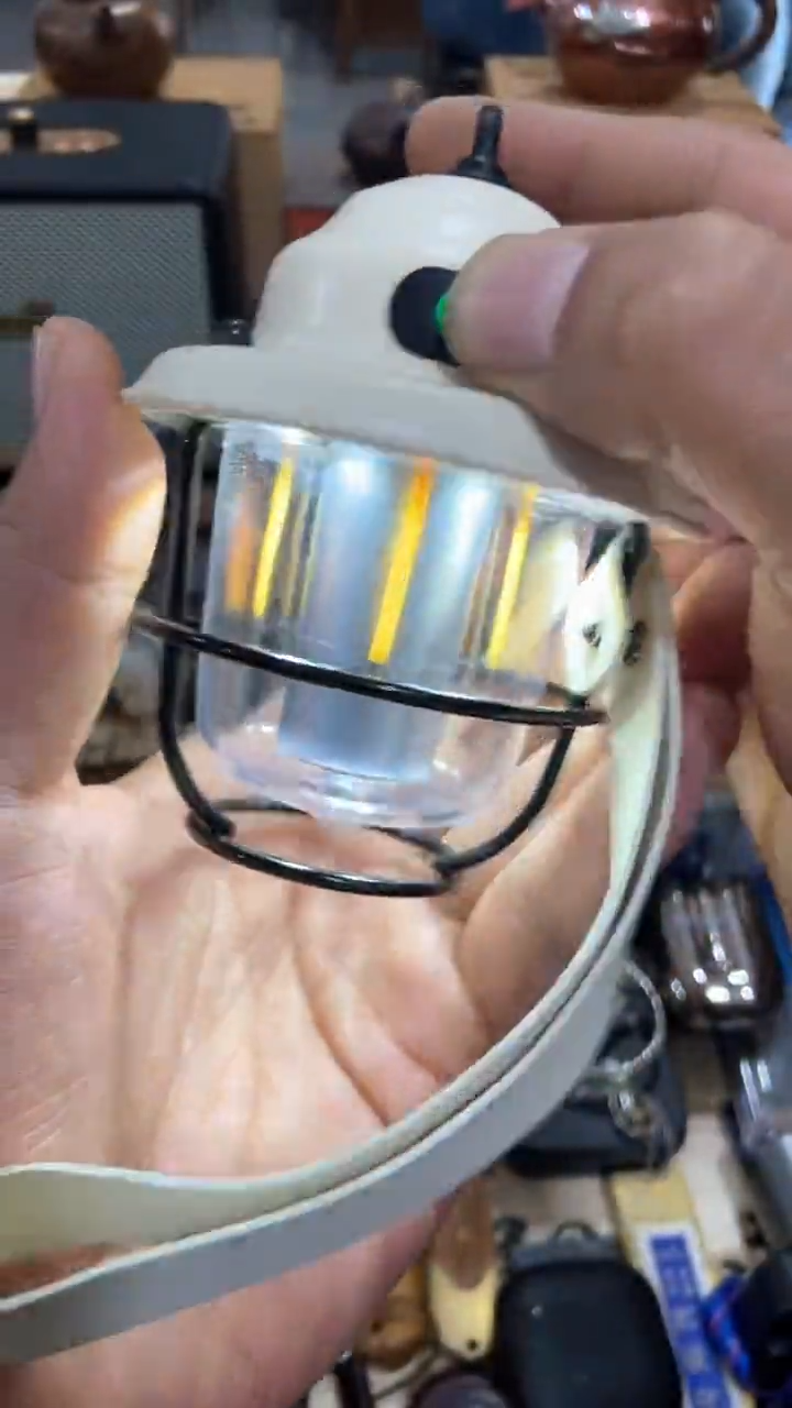 瓷片闪购商品  如图所示