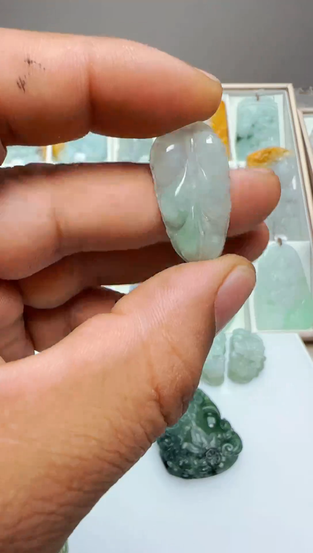 【闪购商品】翡翠颈饰未镶嵌缅甸天然A货翡翠